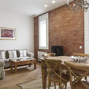 https://akira-flats-roger-de-flor-chic-apartment.catalonia-hotels.com